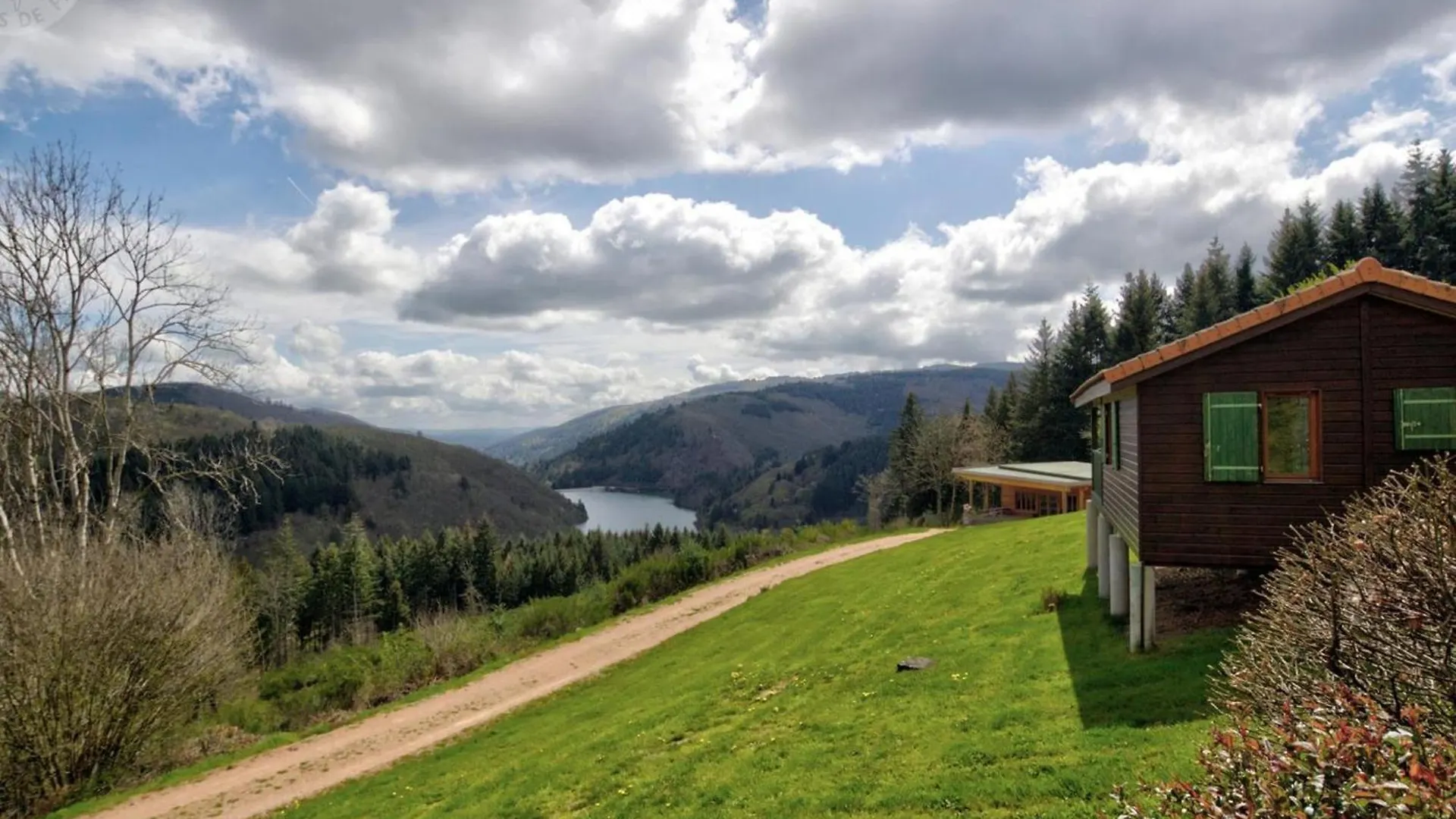 بيت للعطل Chalet 2 Chambres Avec Terrasse Privee, Activites Et Equipements Complets En Pleine Nature - Fr-1-496-242 Saint-Rirand